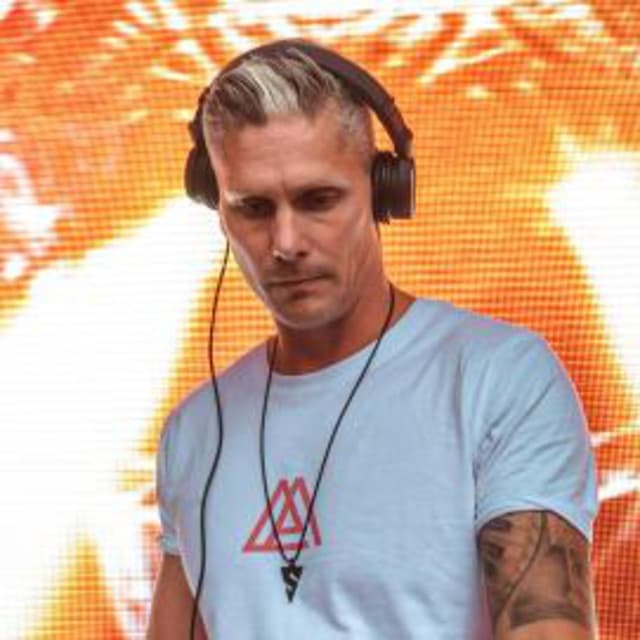 Dimaro @ Ostend Beach