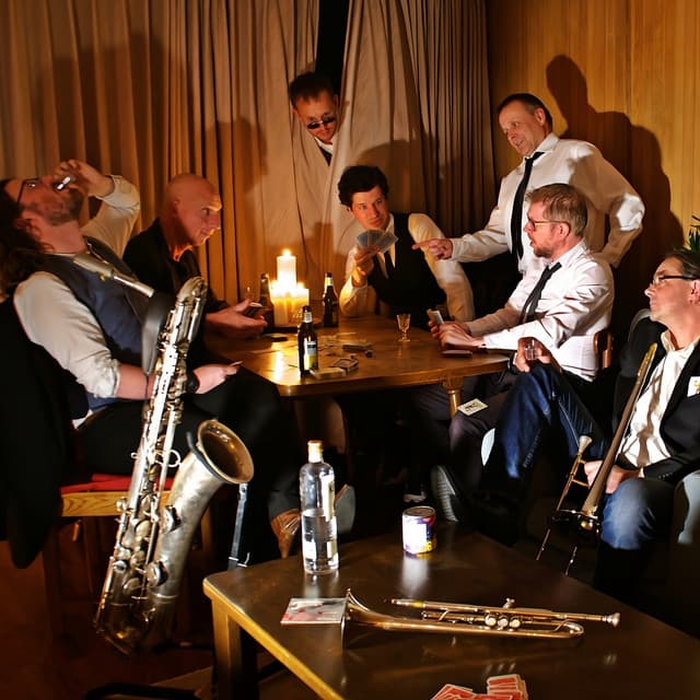 Trenchcoat @ Fonnefeesten